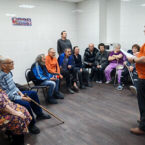 В центре «Сотвори милость» проводятся групповые юридические консультации