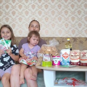 Епархиальным комплексным центром оказывается продуктовая помощь одиноким мамам