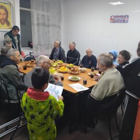В честь Декады пожилого человека в Епархиальном комплексном центре состоялись праздничные мероприятия В честь Декады пожилого человека в Епархиальном комплексном центре состоялись праздничные мероприятия
