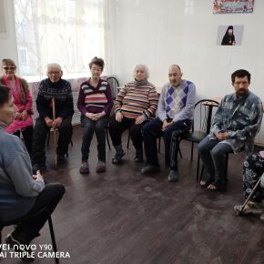Клинический психолог провела цикл групповых встреч для пожилых людей